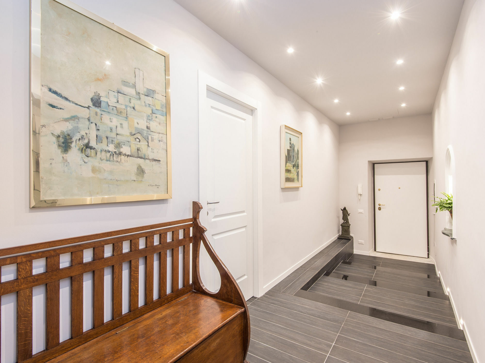Vatican City Suites By Hili Apartment